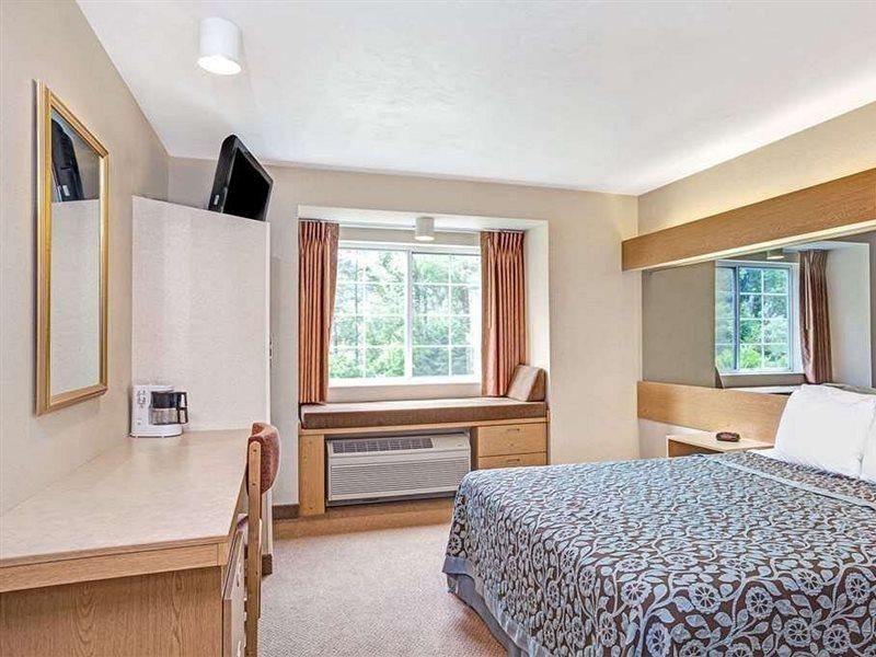Days By Wyndham Hotel 2*